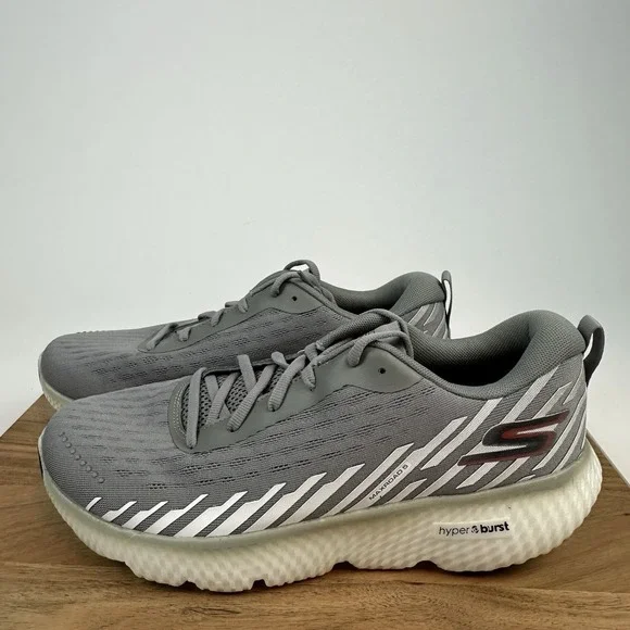 New NIB Mens Skechers Go Run‎ Maxroad 5 Gray Athletic Sneakers Shoes Size 11.5 M